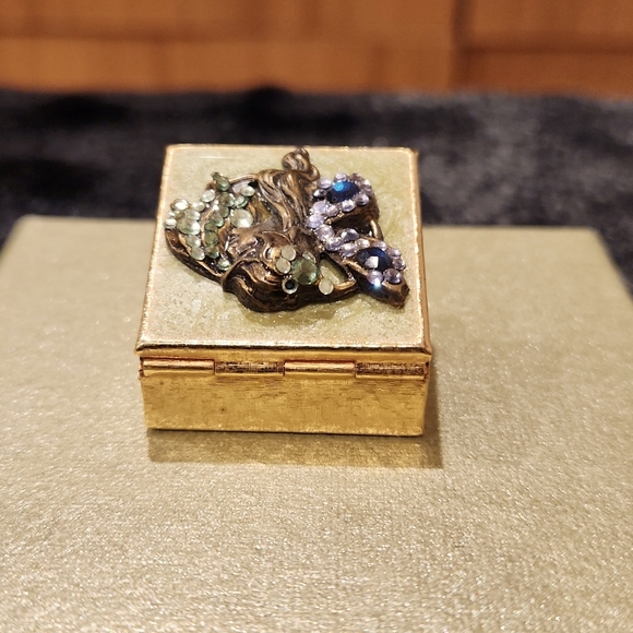 Pillbox - Picture 4 of 6